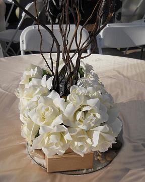 wedding centerpieces ivory roses